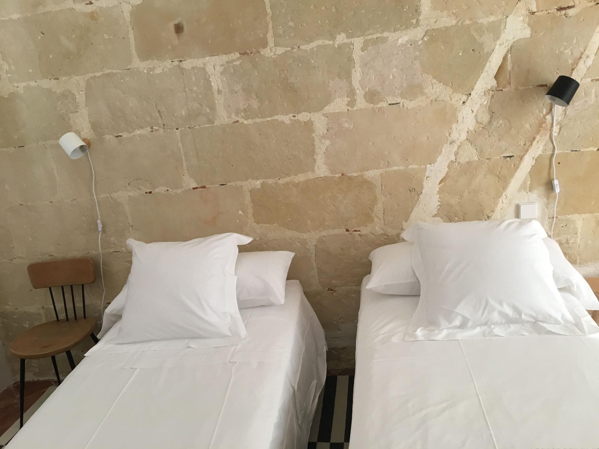 מאהון Hotel Hevresac Singular & Small מראה חיצוני תמונה